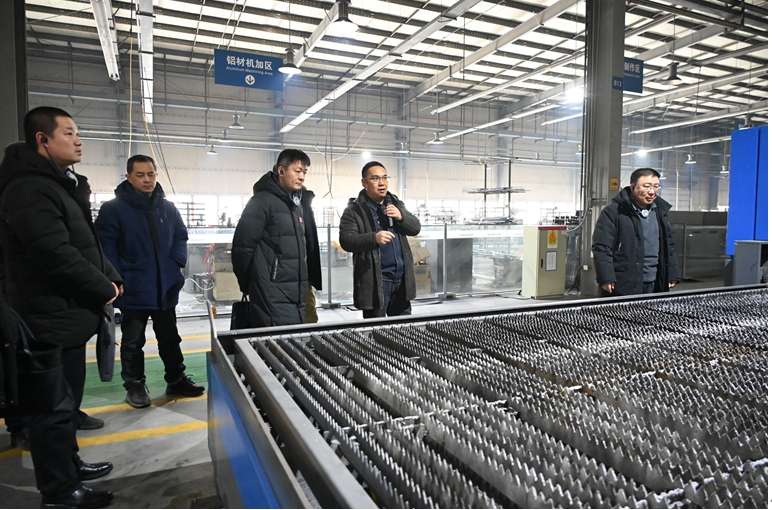 学院赴哈尔滨森鹰窗业股份有限公司调研并举行MBA创新时间基地签约授牌仪式